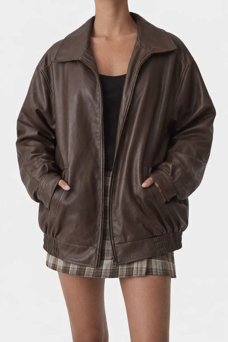 Blouson Femme Simili Cuir Oversize Zippé Marron porté