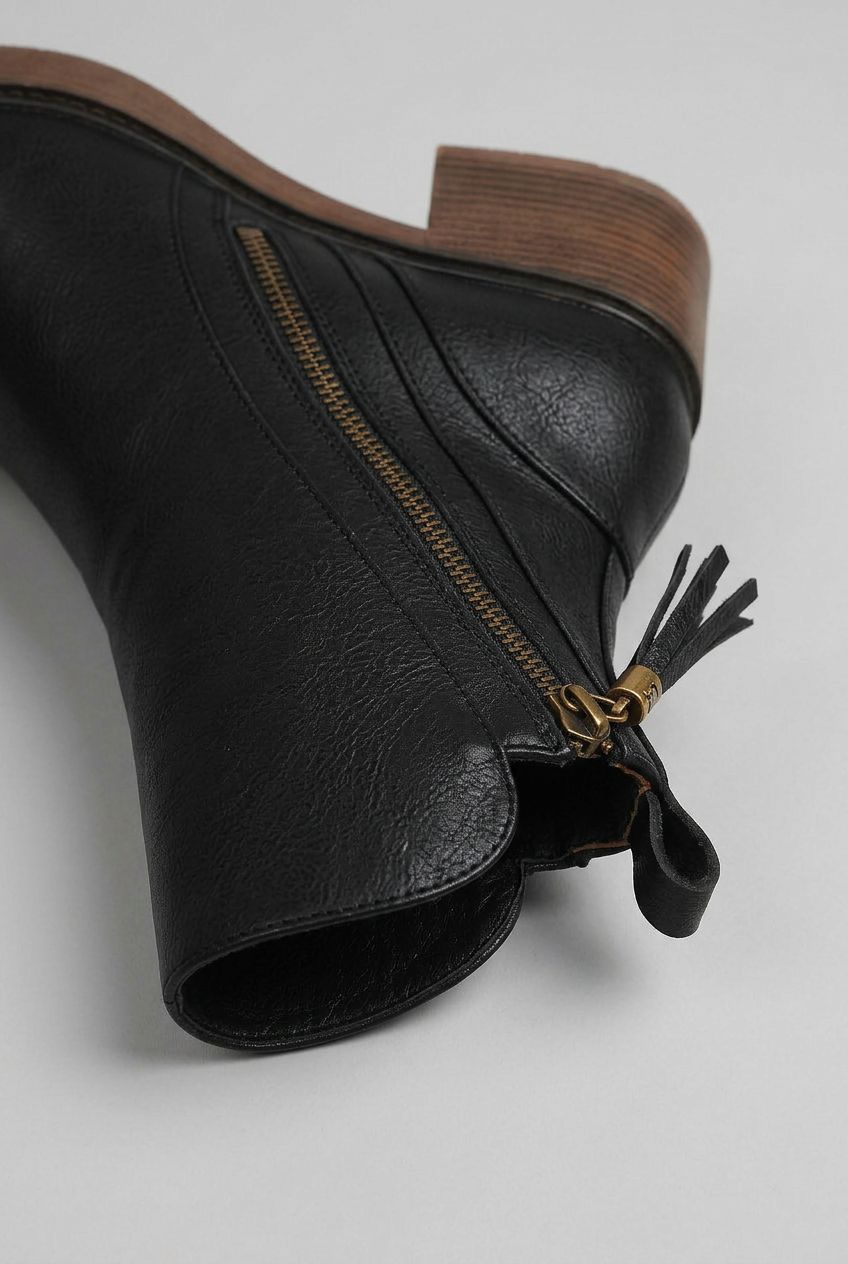 Bottines à talons classiques - vue portée