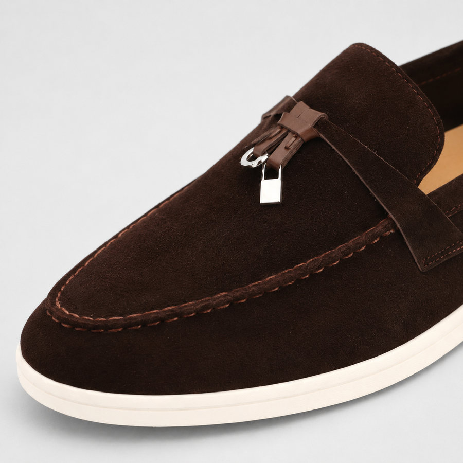 Mocassin femme marron à glands élégance discrète - vue portée