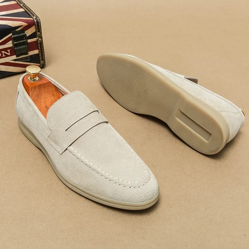 Mocassin homme beige élégant finition soignée bureau - vue portée