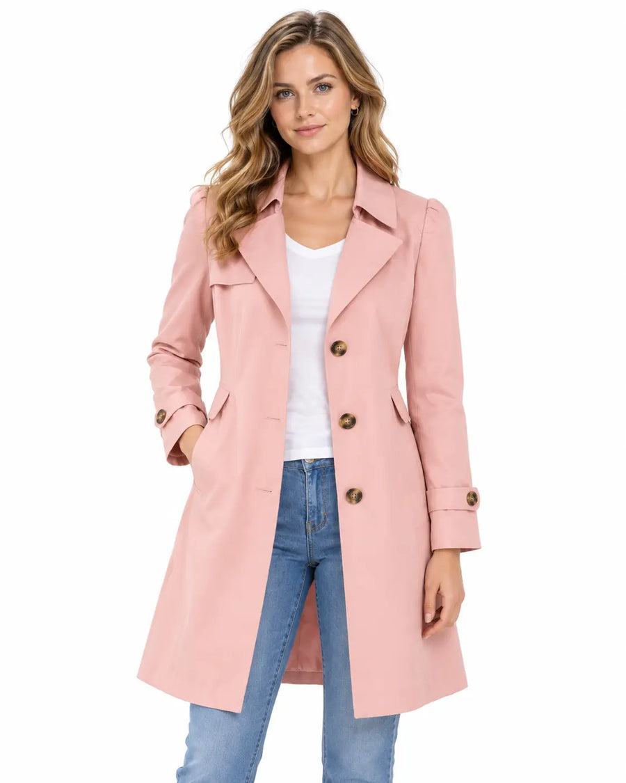 Trench Femme - Court Cintré Croisé Col Revers Poches Passepoilées Rose porté