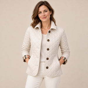 Veste Matelassée Femme - Col Rabattu Fermeture Boutons - Blanc - photo portée sur fond beige